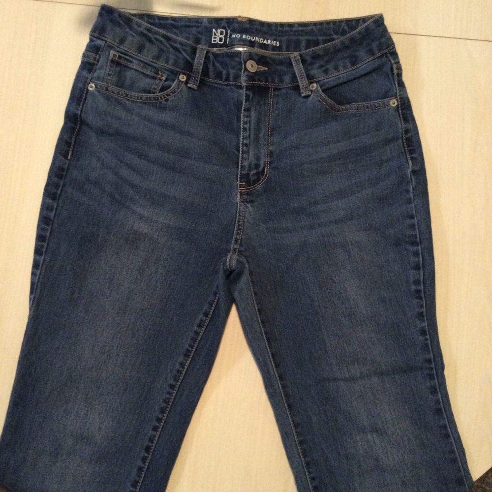 No Boundaries Blue Jeans Size 13